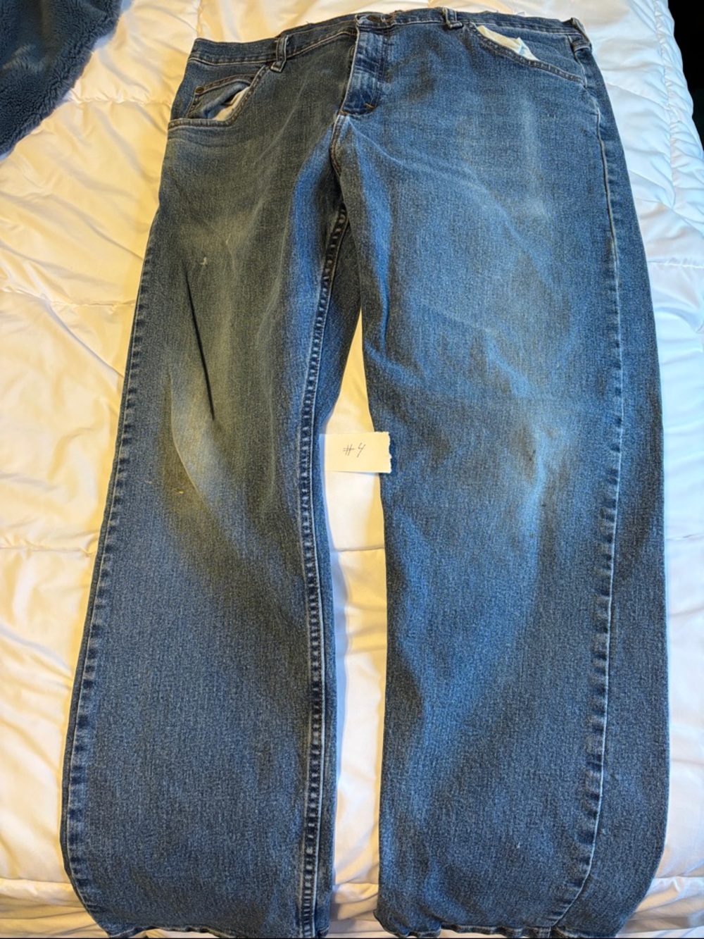Wrangler Men's Relaxed Fit Jeans in Medium Blue